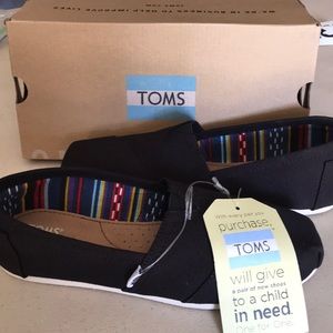 TOMS Classic Black Canvas Women’s Shoes